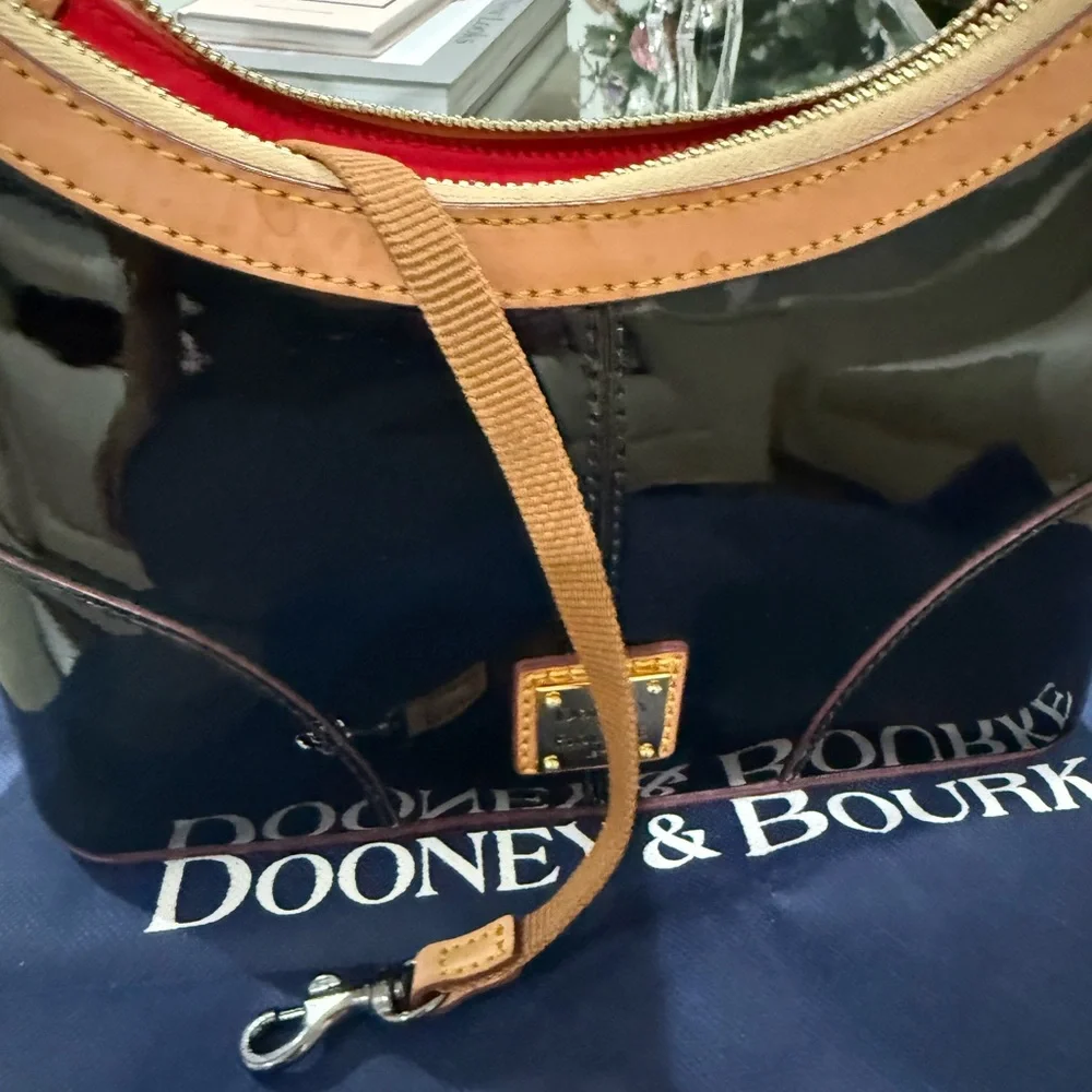 Dooney & Bourke Black Patent Leather Shoulder Bag with Tan Trim - Picture 4 of 9